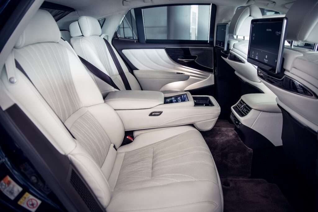 NY Limousine Service Chronicles: One Incredible Day, with #1 Luxurious Ride 4