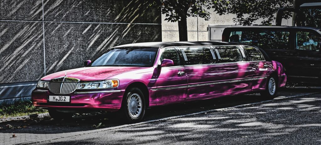 stretch limo Lincoln town car