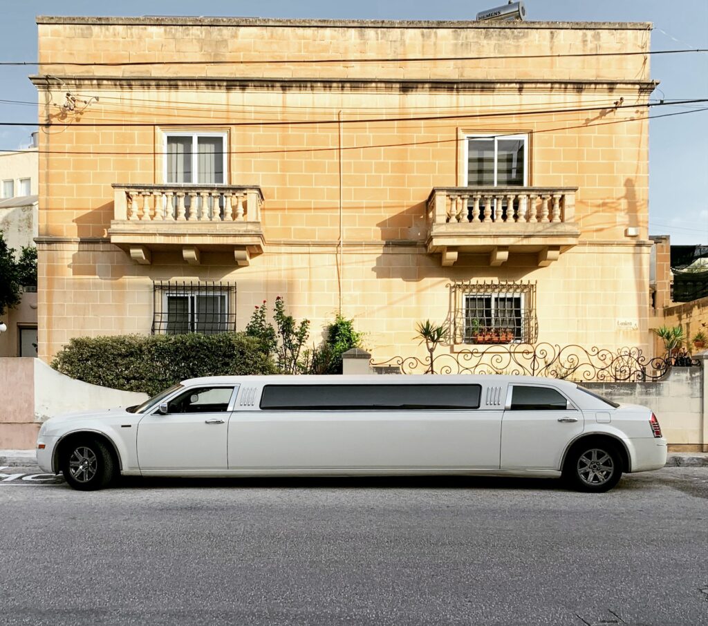 hire wedding limousine